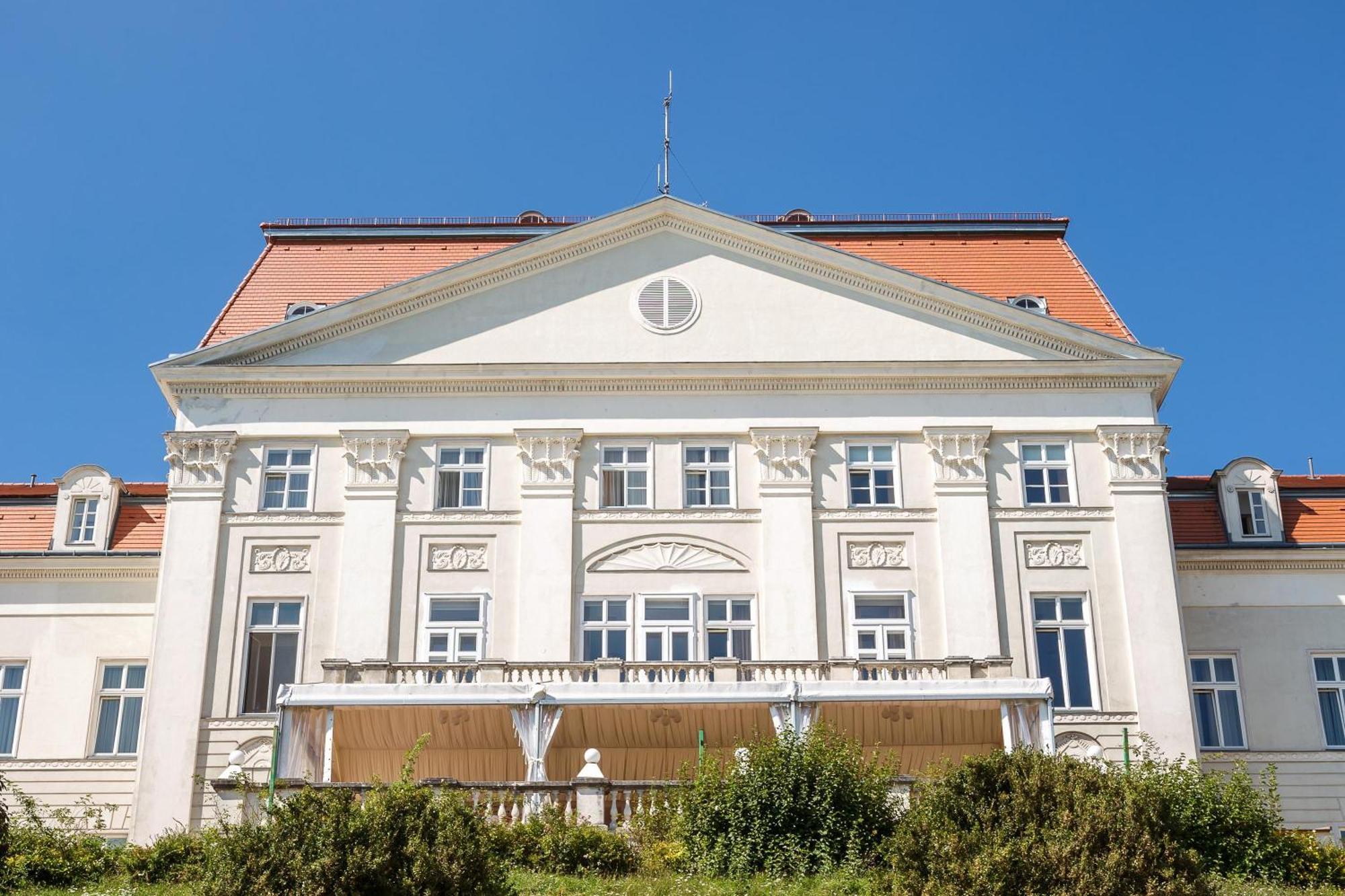 Hotel Austria Trend Schloss Wilhelminenberg Wien