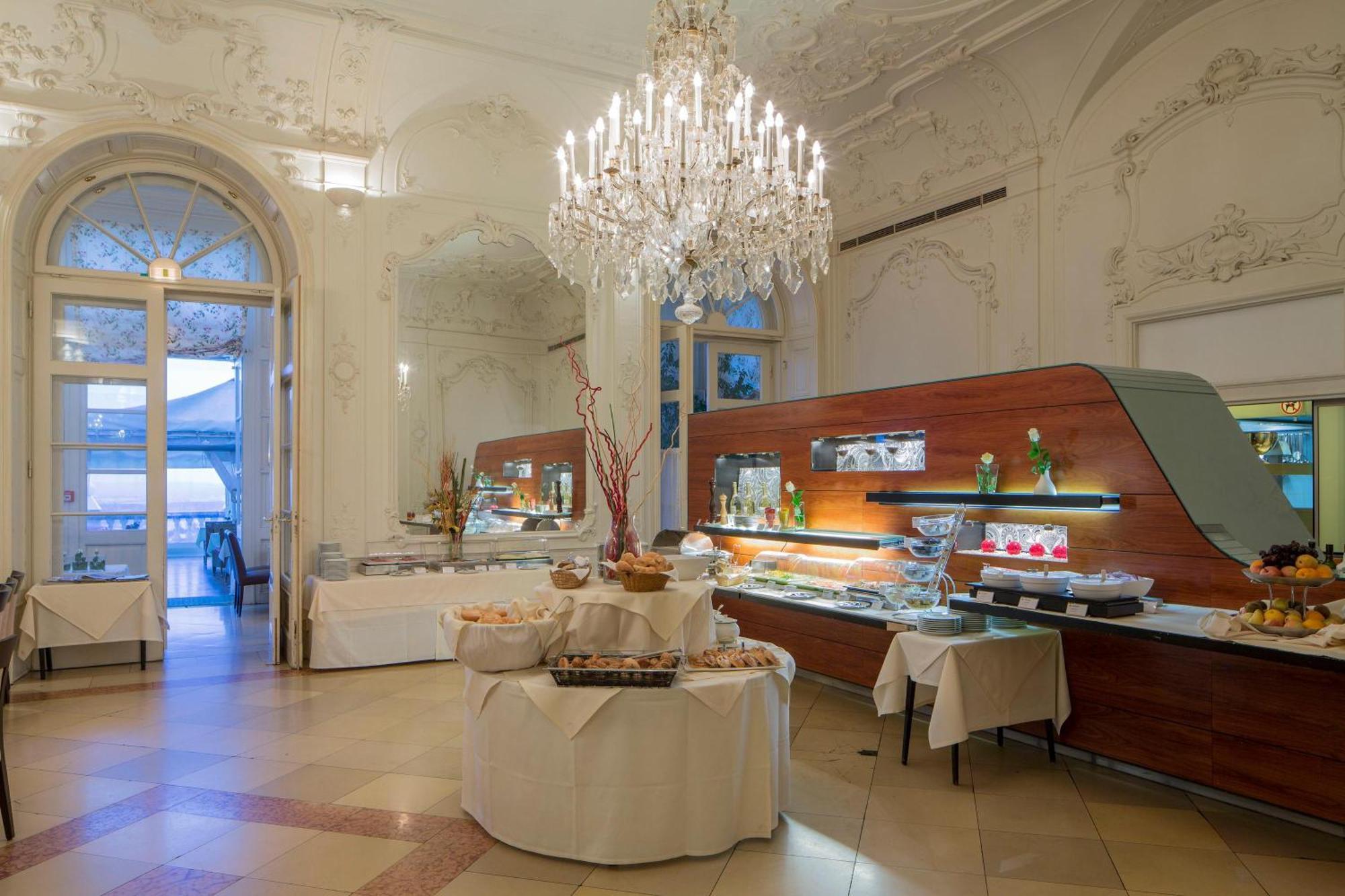 Austria Trend Schloss Wilhelminenberg Wien